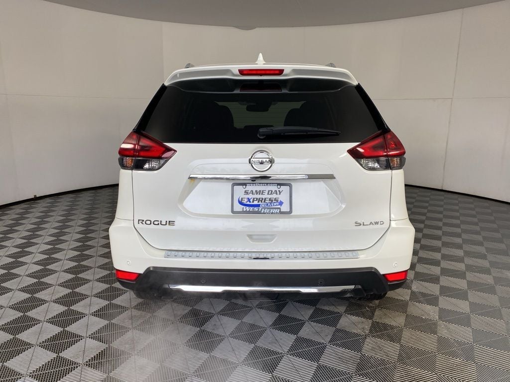 2020 Nissan Rogue SL