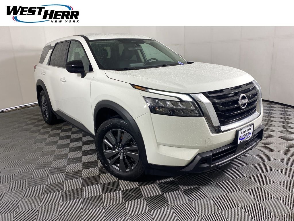 2024 Nissan Pathfinder S