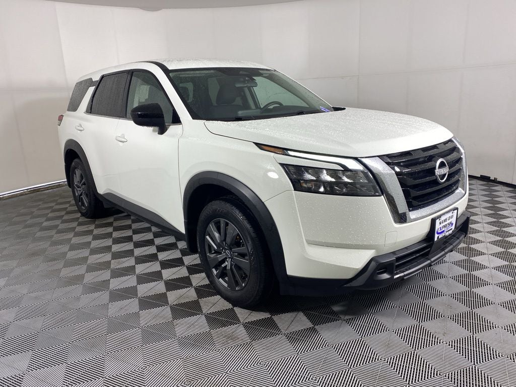2024 Nissan Pathfinder S