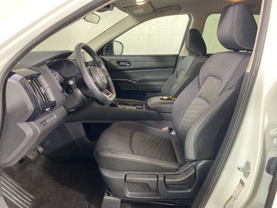 2024 Nissan Pathfinder S