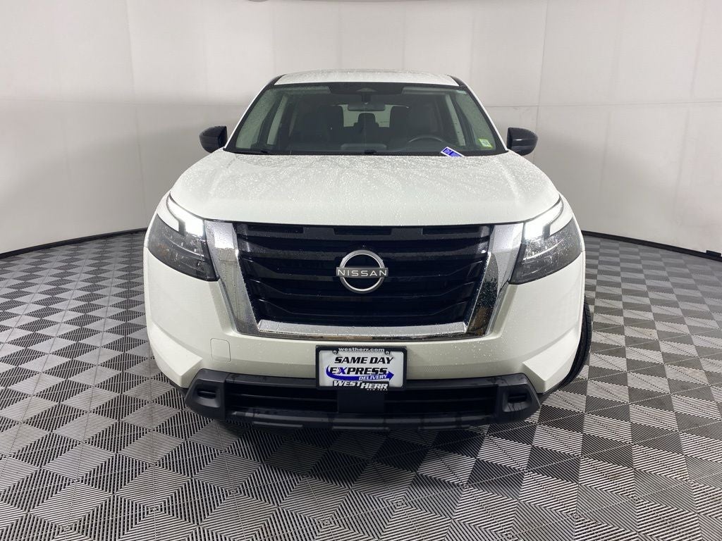 2024 Nissan Pathfinder S