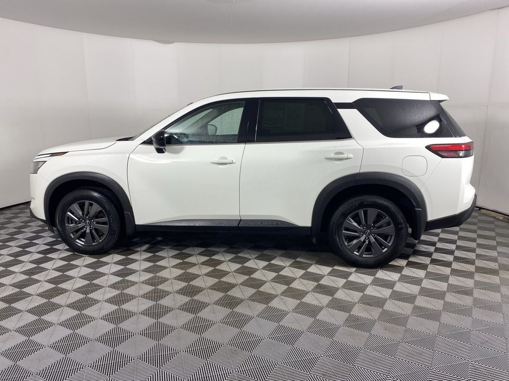 2024 Nissan Pathfinder S
