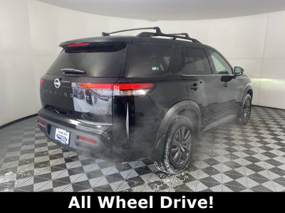 2022 Nissan Pathfinder SV