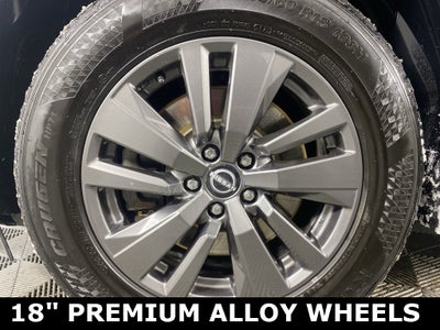 2022 Nissan Pathfinder SV