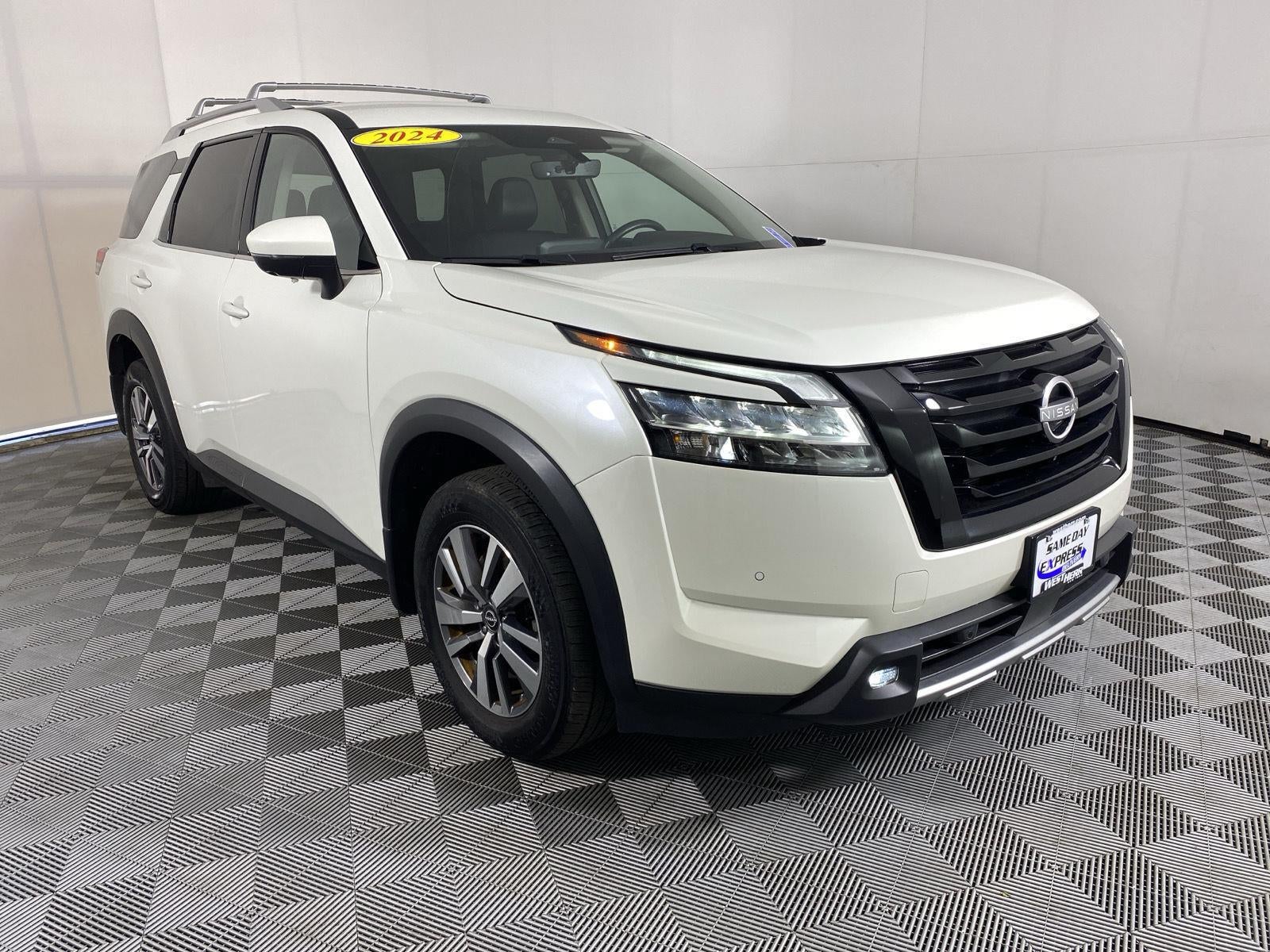 2024 Nissan Pathfinder SL