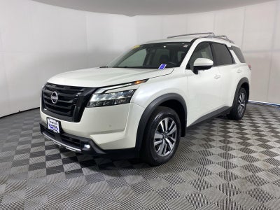 2024 Nissan Pathfinder SL