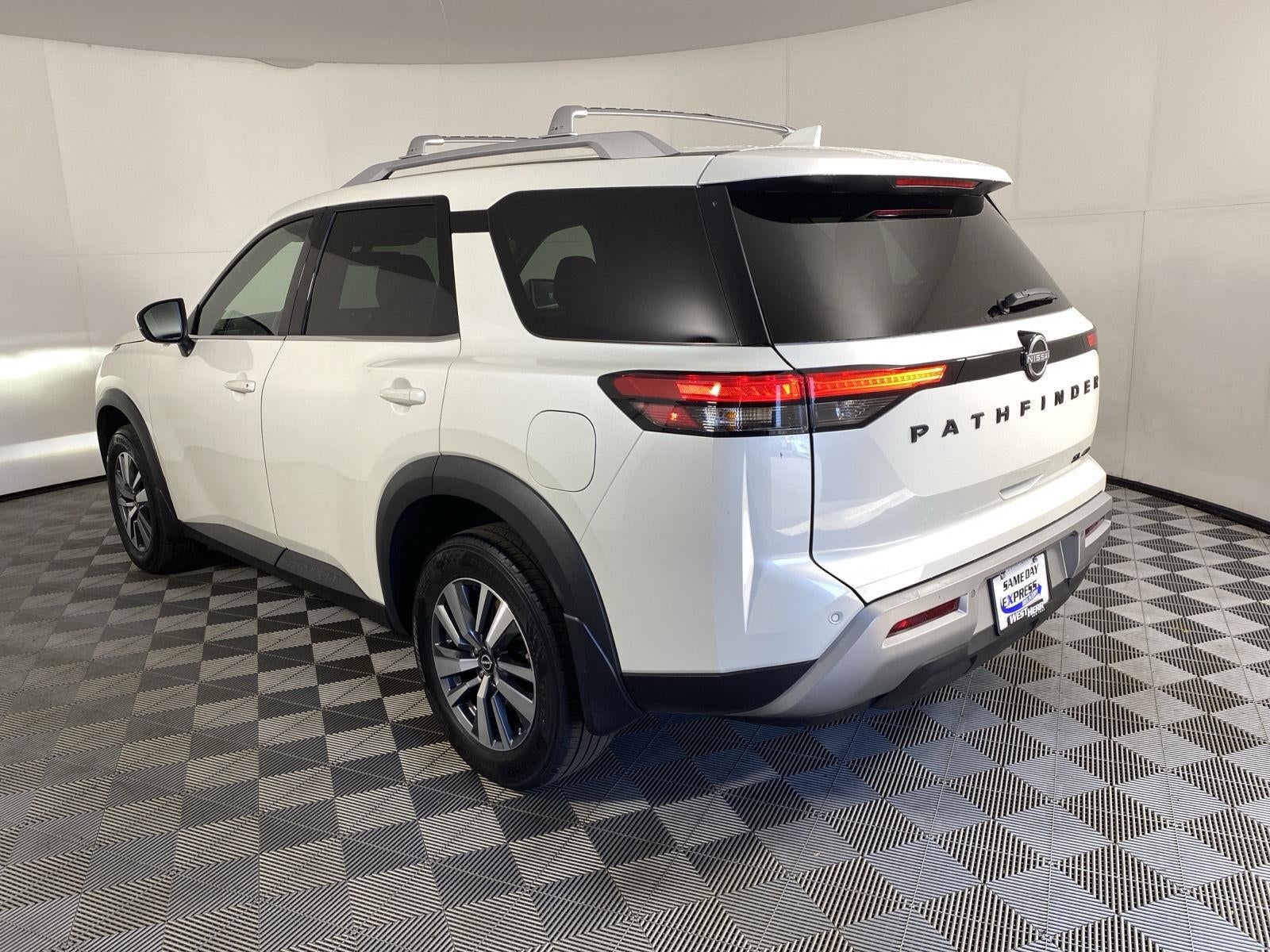 2024 Nissan Pathfinder SL