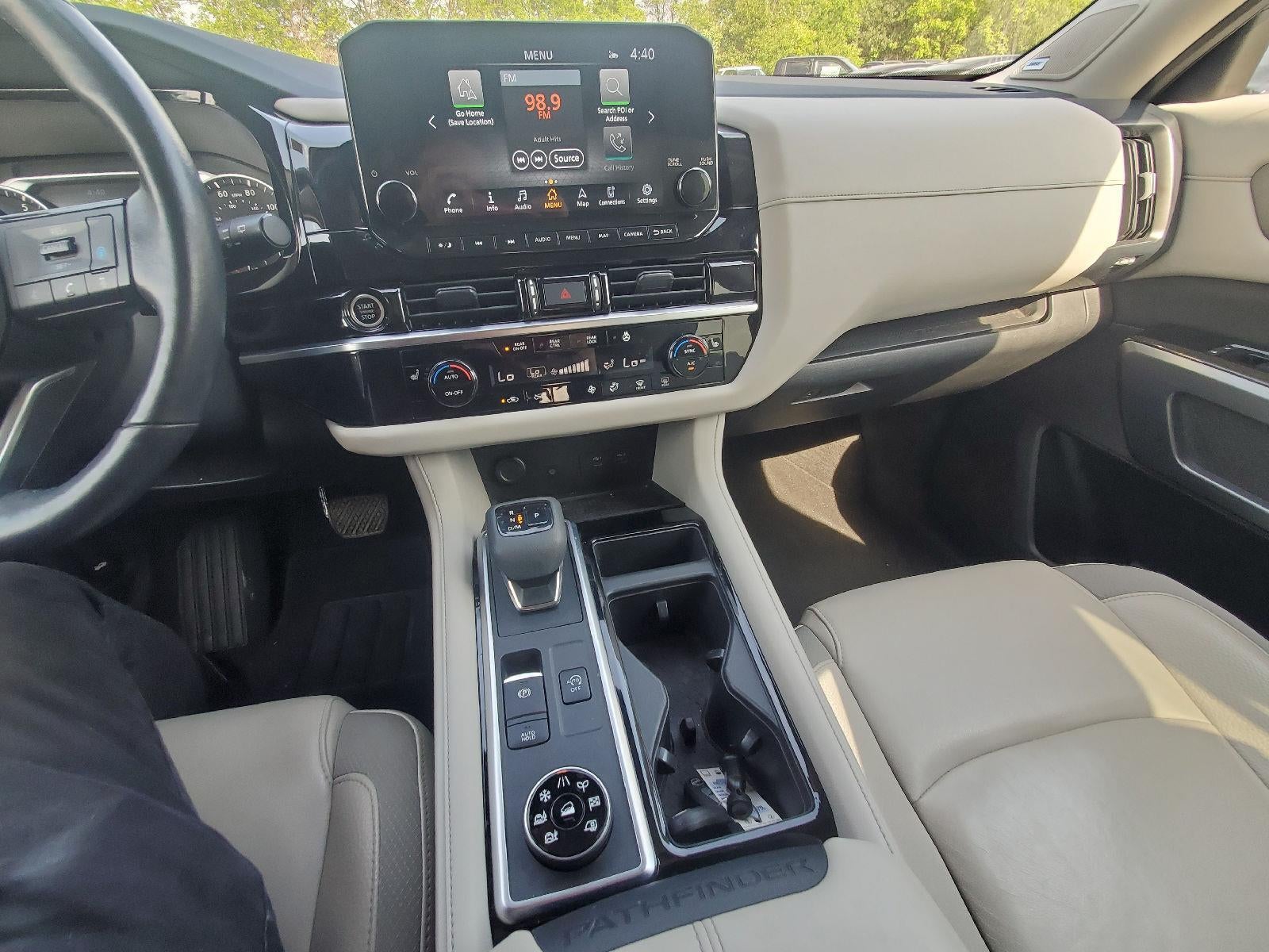 2022 Nissan Pathfinder SL