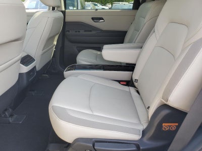 2022 Nissan Pathfinder SL