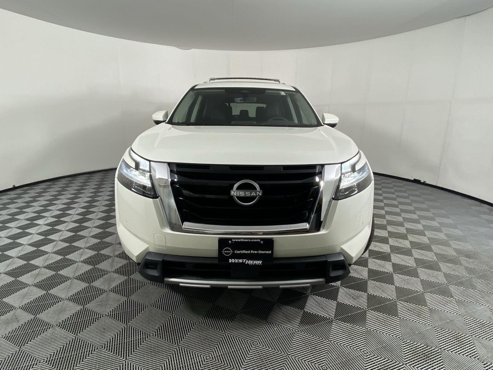 2024 Nissan Pathfinder SL