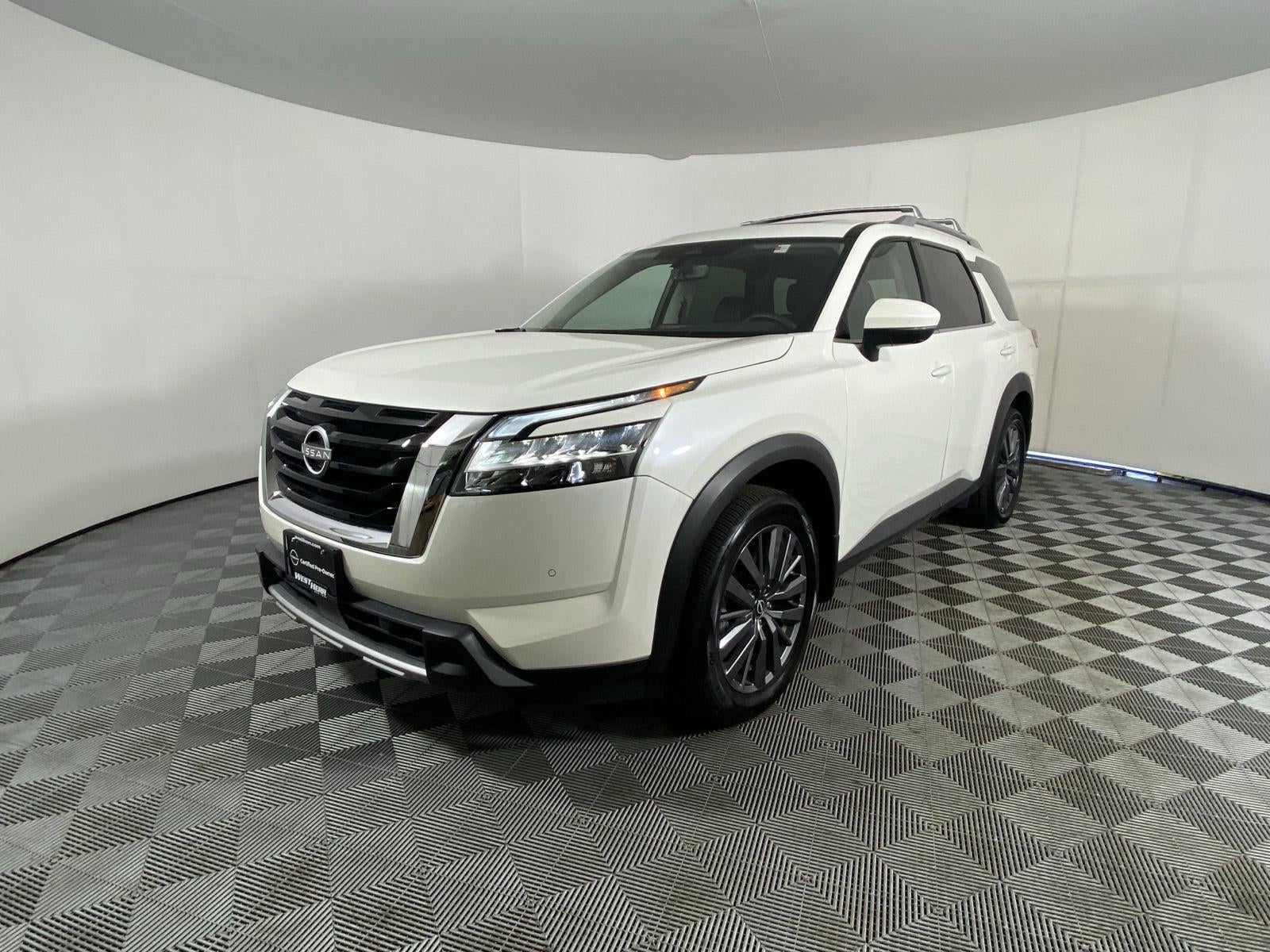 2024 Nissan Pathfinder SL