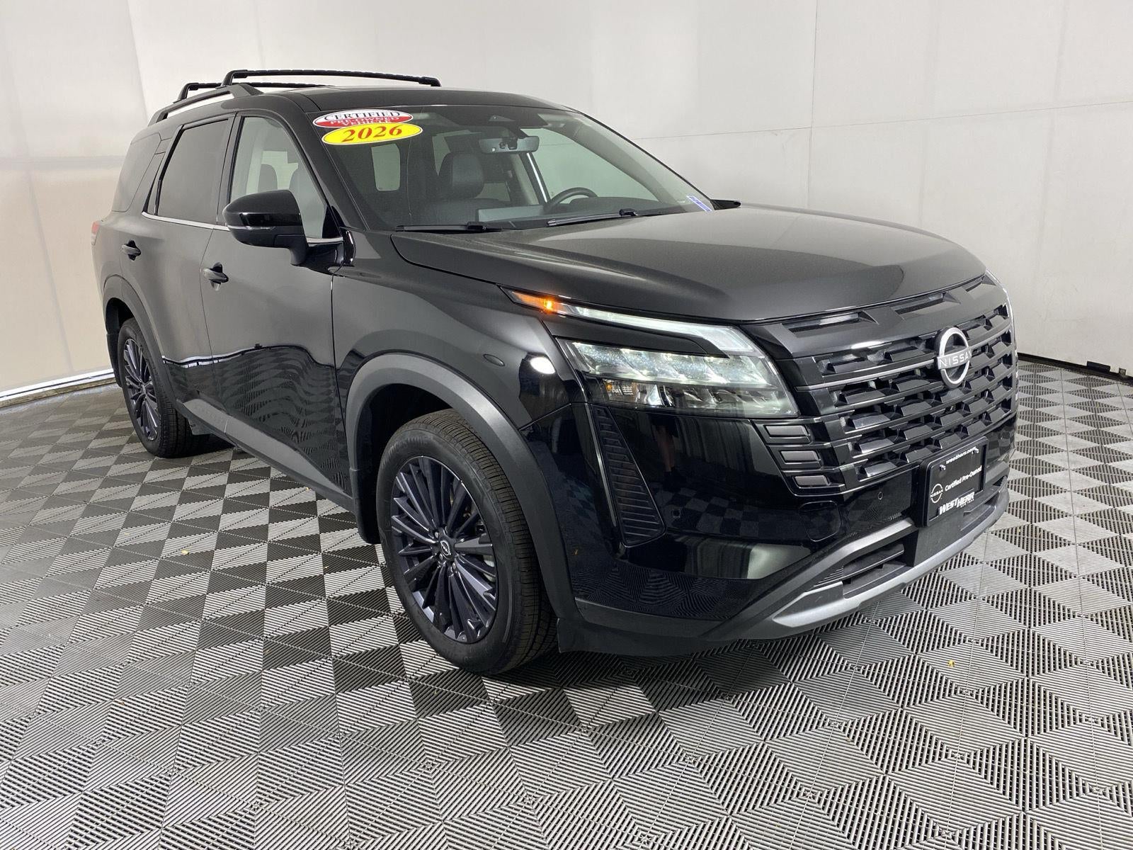 2026 Nissan Pathfinder SL