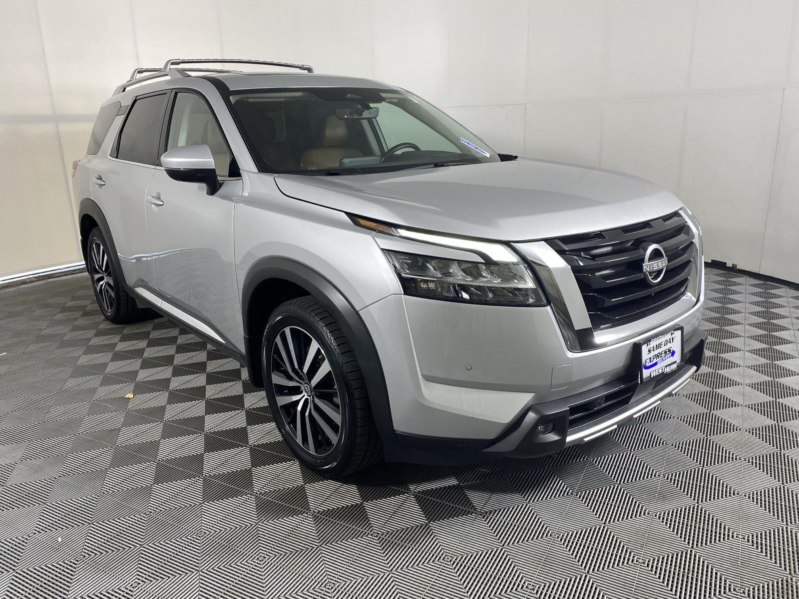 2023 Nissan Pathfinder Platinum