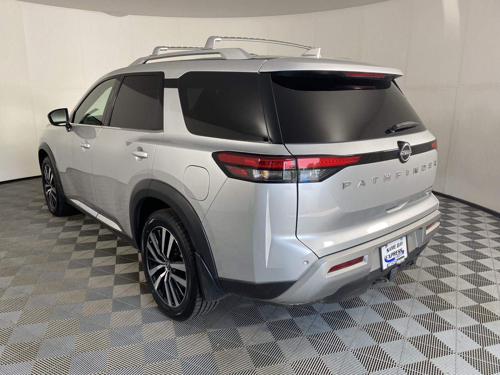 2023 Nissan Pathfinder Platinum
