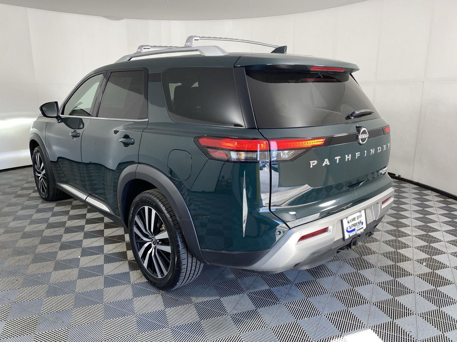2023 Nissan Pathfinder Platinum