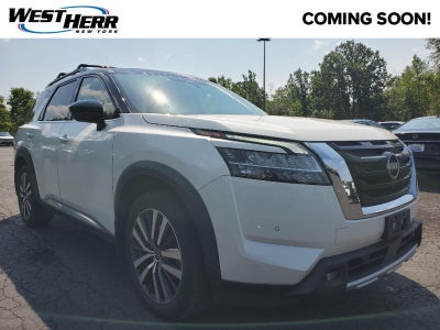 2022 Nissan Pathfinder Platinum