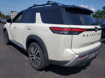 2022 Nissan Pathfinder Platinum