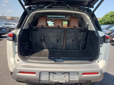 2022 Nissan Pathfinder Platinum