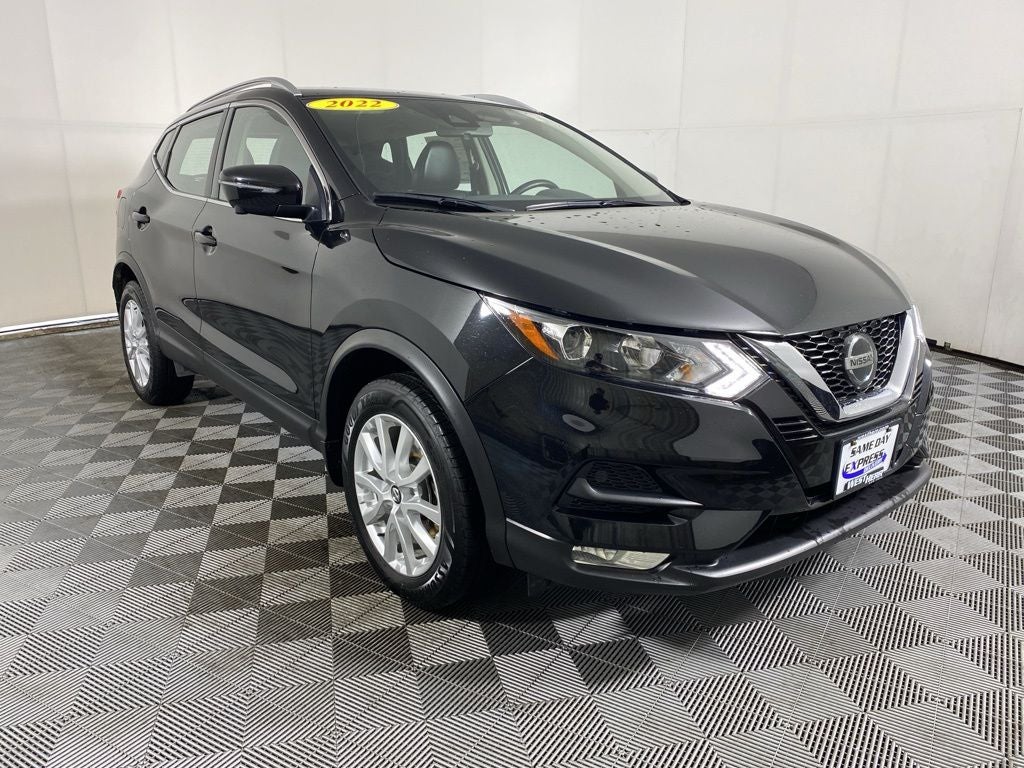 2022 Nissan Rogue Sport SV