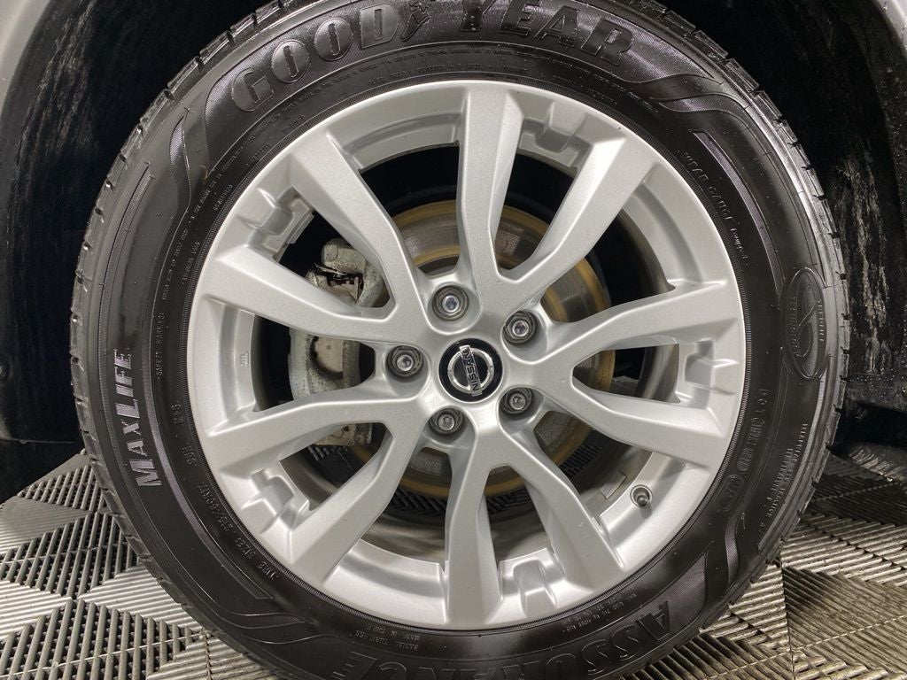 2022 Nissan Rogue Sport SV