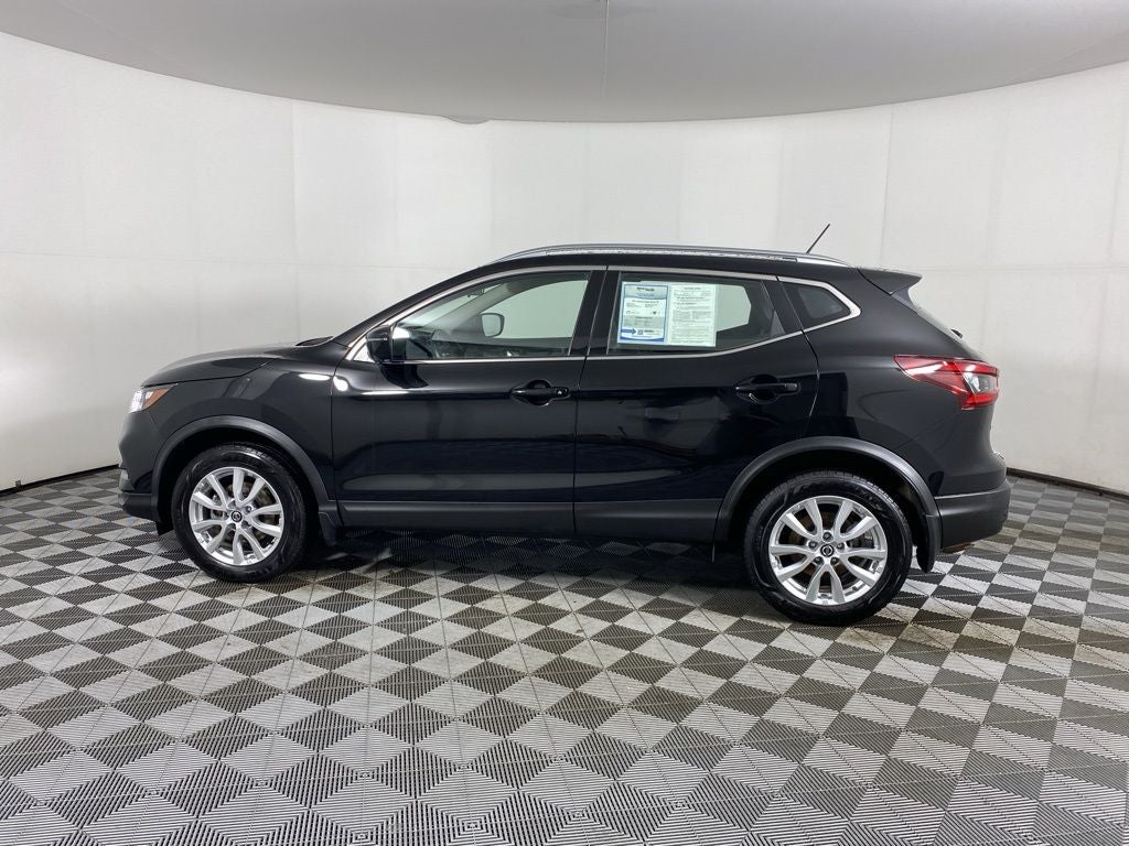 2022 Nissan Rogue Sport SV