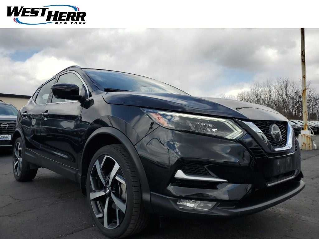 2022 Nissan Rogue Sport SL