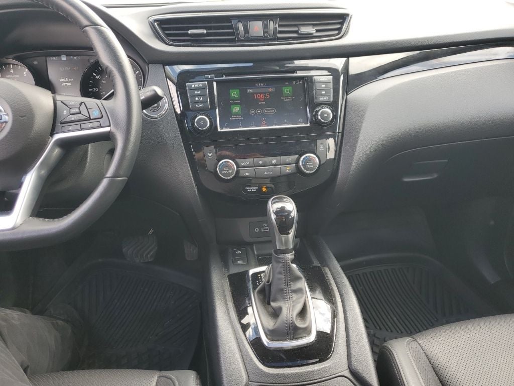 2022 Nissan Rogue Sport SL