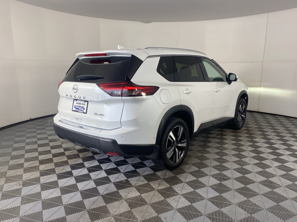 2025 Nissan Rogue SL
