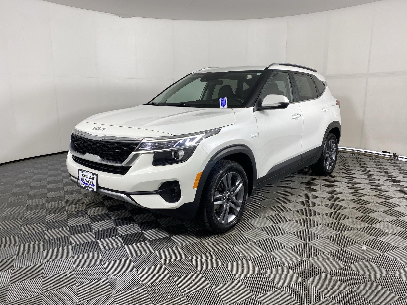 2023 Kia Seltos S