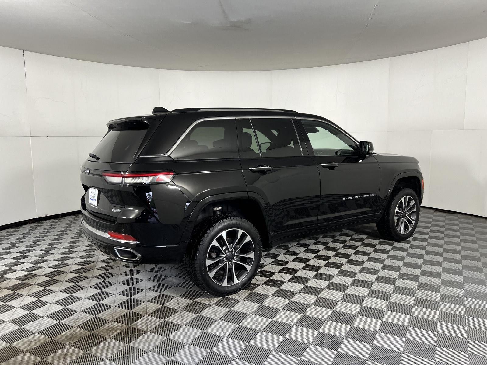 2022 Jeep Grand Cherokee Overland