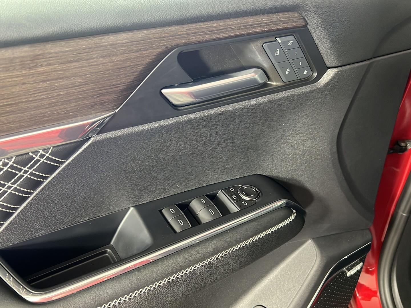 2024 GMC Acadia AWD Denali