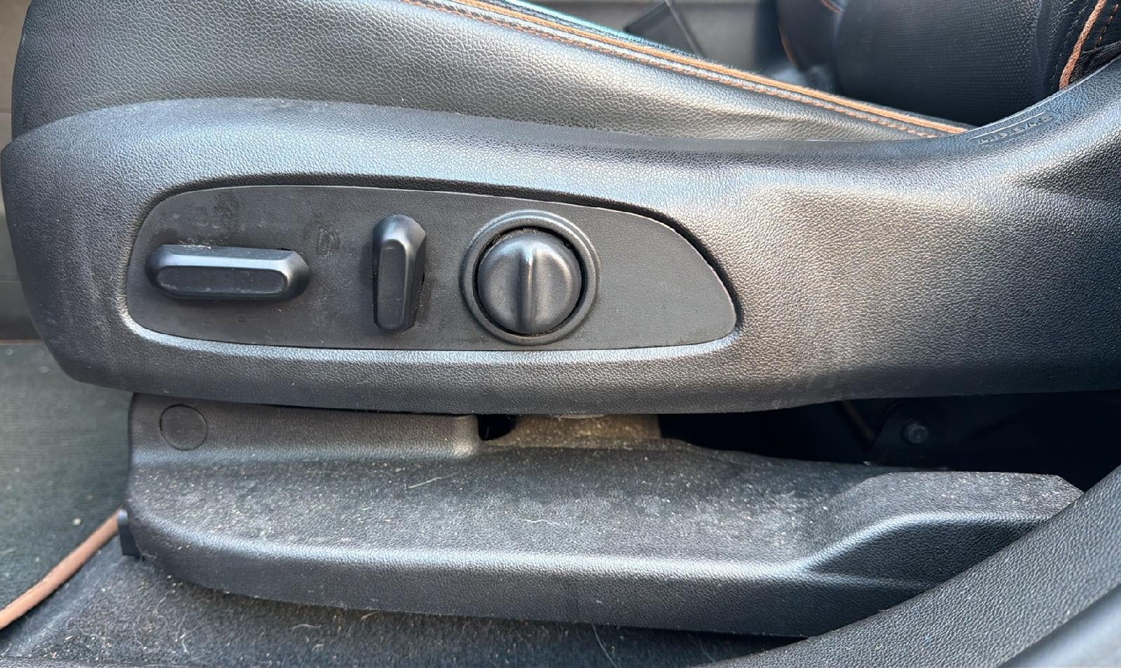 2020 GMC Acadia AT4