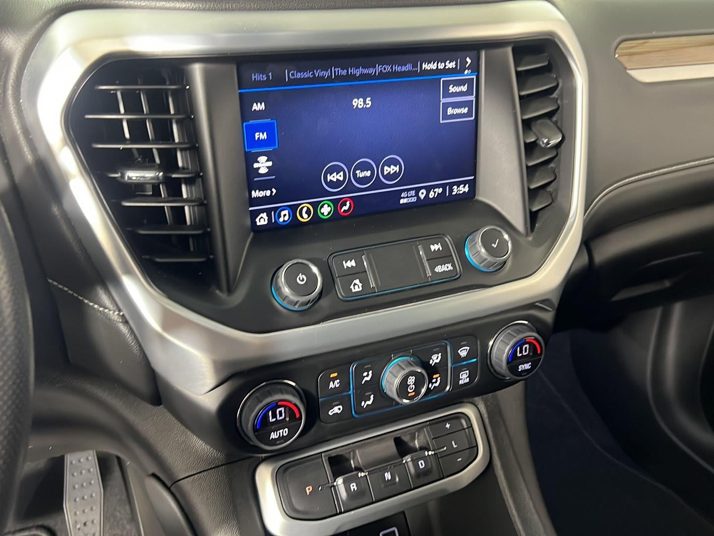 2023 GMC Acadia SLE