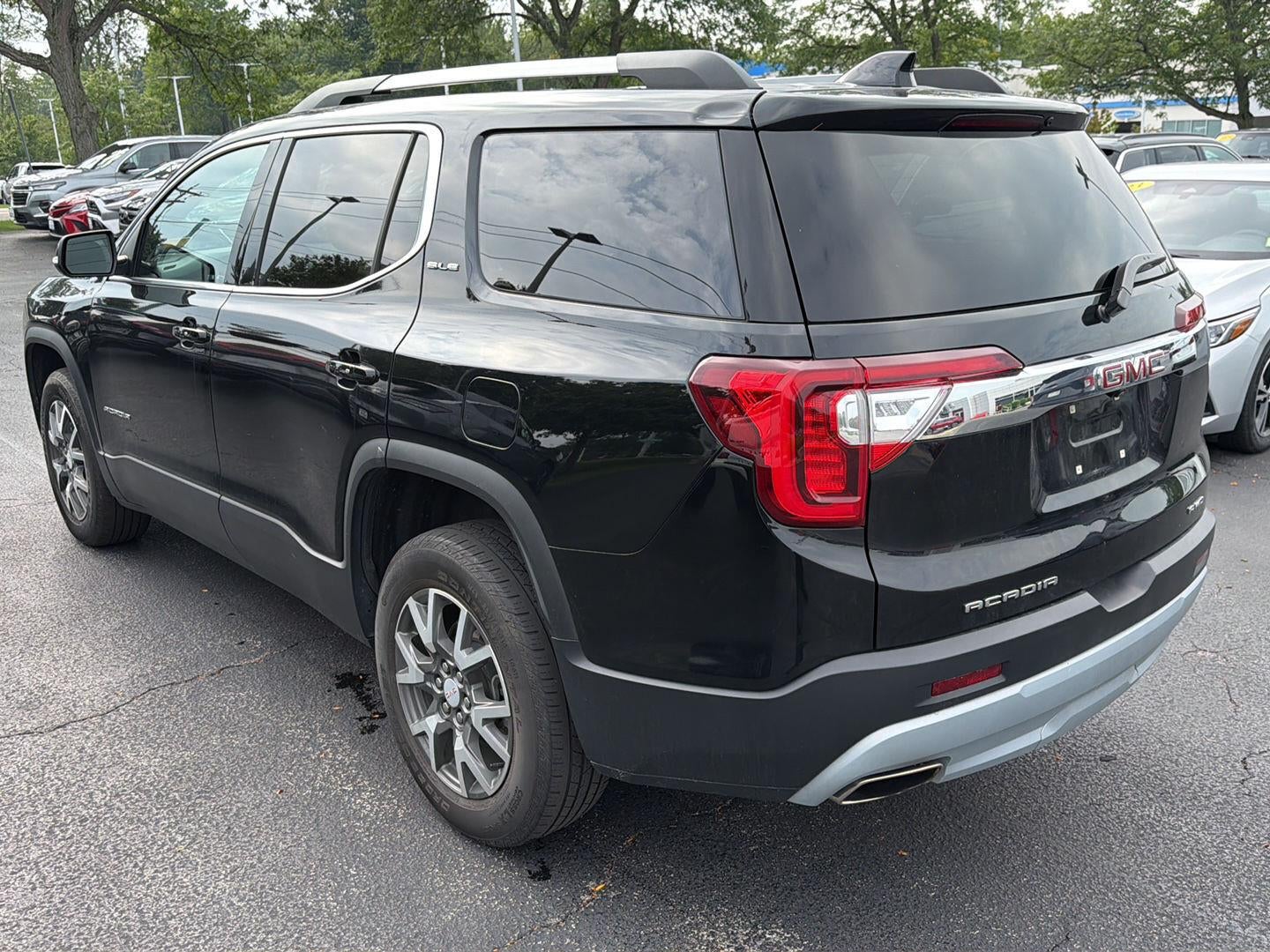 2023 GMC Acadia SLE