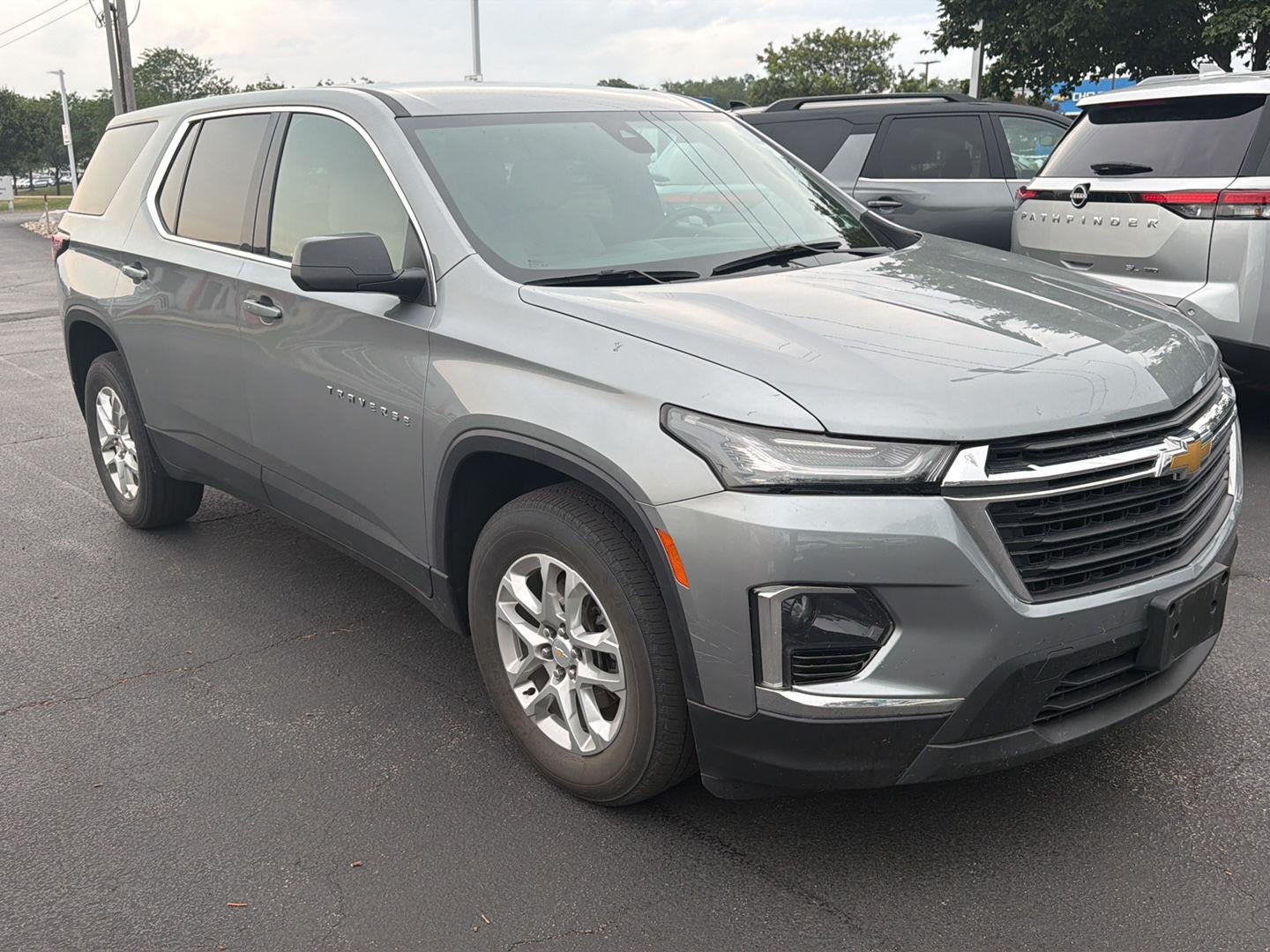 2023 Chevrolet Traverse LS
