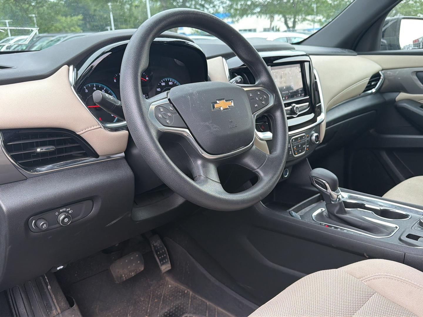 2023 Chevrolet Traverse LS