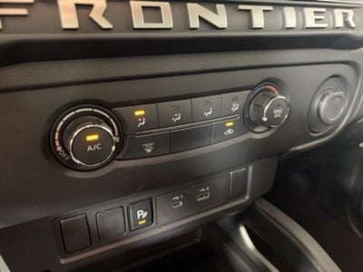 2025 Nissan Frontier SV