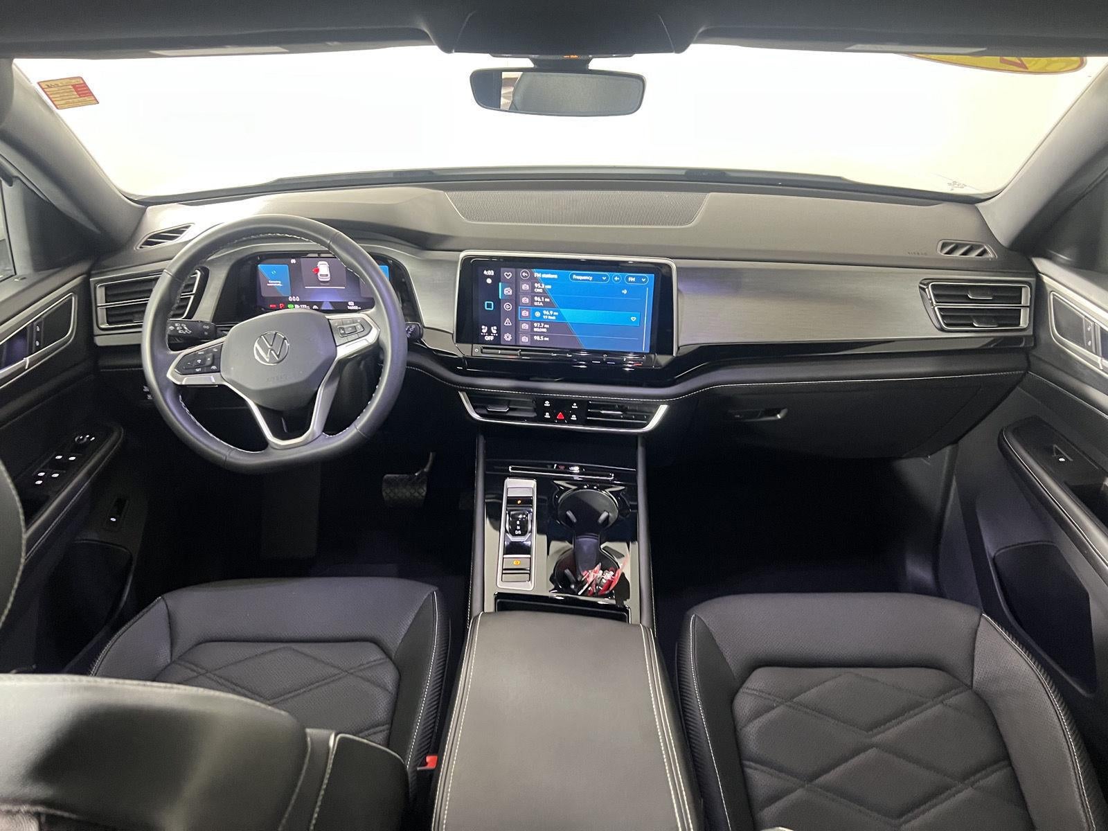 2024 Volkswagen Atlas Cross Sport 2.0T SE w/Technology