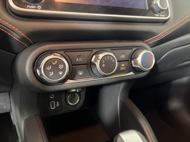 2021 Nissan Versa 1.6 SR