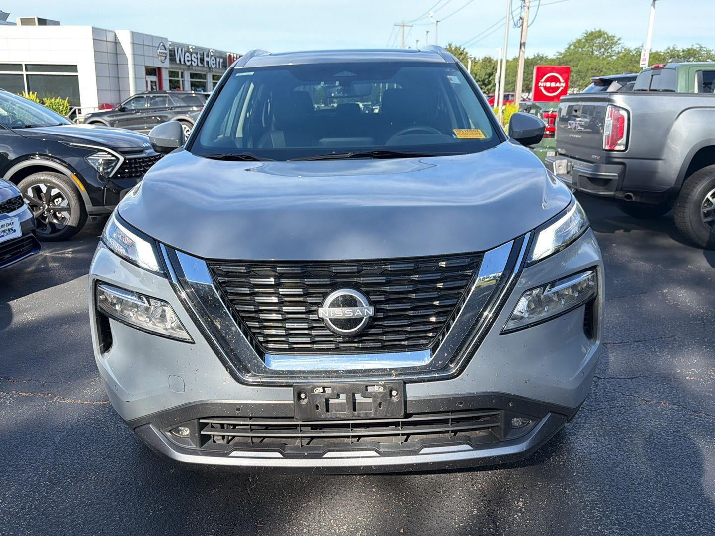2022 Nissan Rogue SL