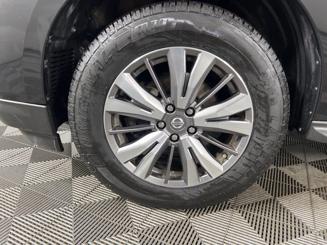 2018 Nissan Pathfinder SV