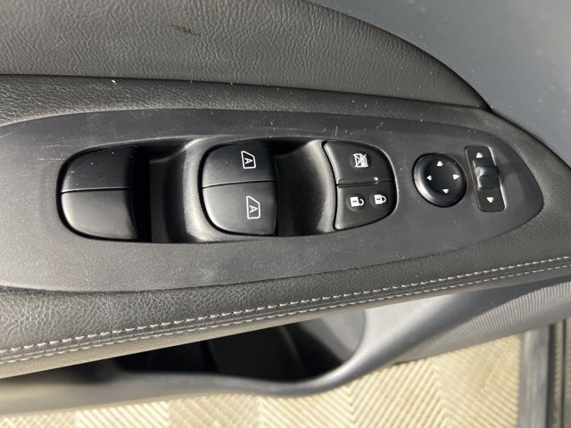 2018 Nissan Pathfinder SV