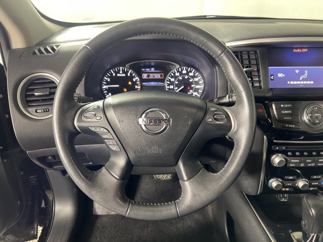 2018 Nissan Pathfinder SV