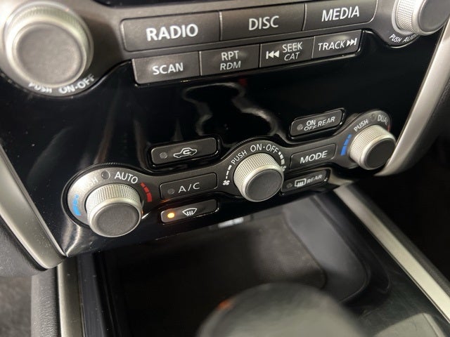 2018 Nissan Pathfinder SV