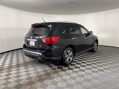 2018 Nissan Pathfinder SV