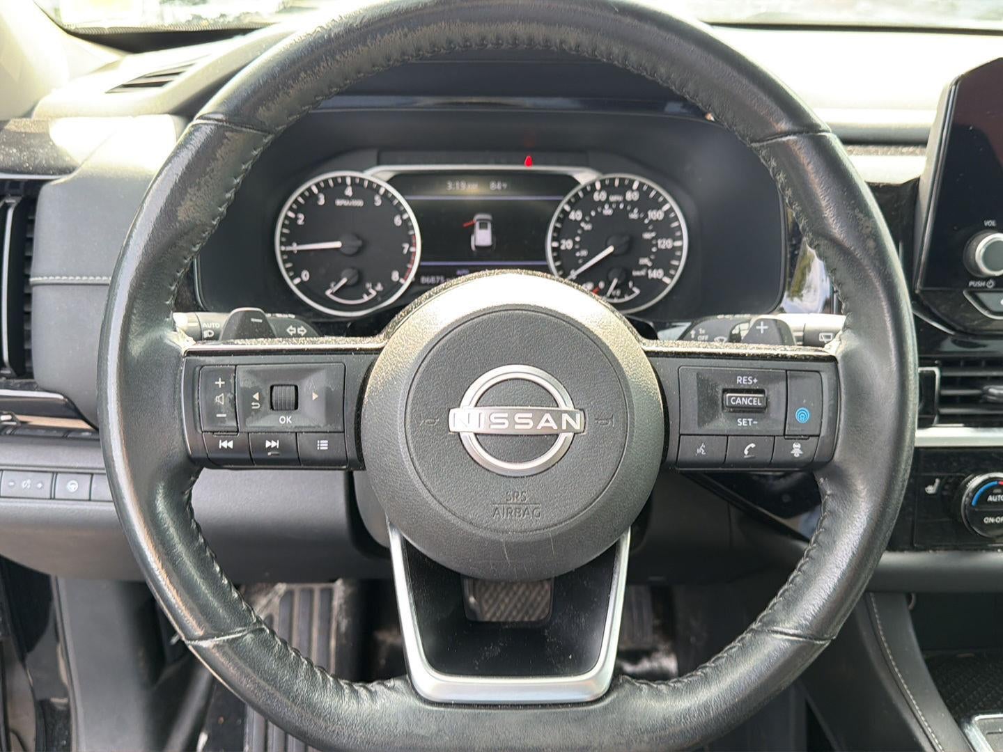 2022 Nissan Pathfinder SV