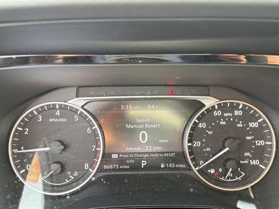 2022 Nissan Pathfinder SV