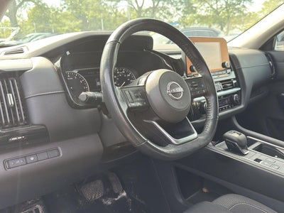 2022 Nissan Pathfinder SV