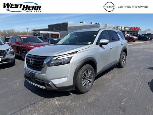 2025 Nissan Pathfinder SL