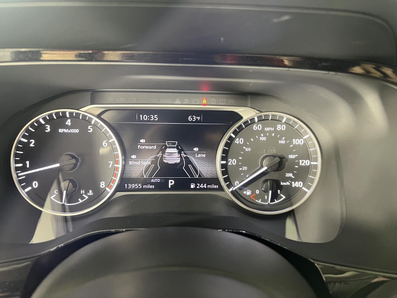 2025 Nissan Pathfinder SL